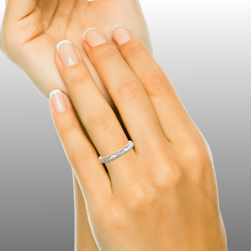 Flush set shop diamond wedding band
